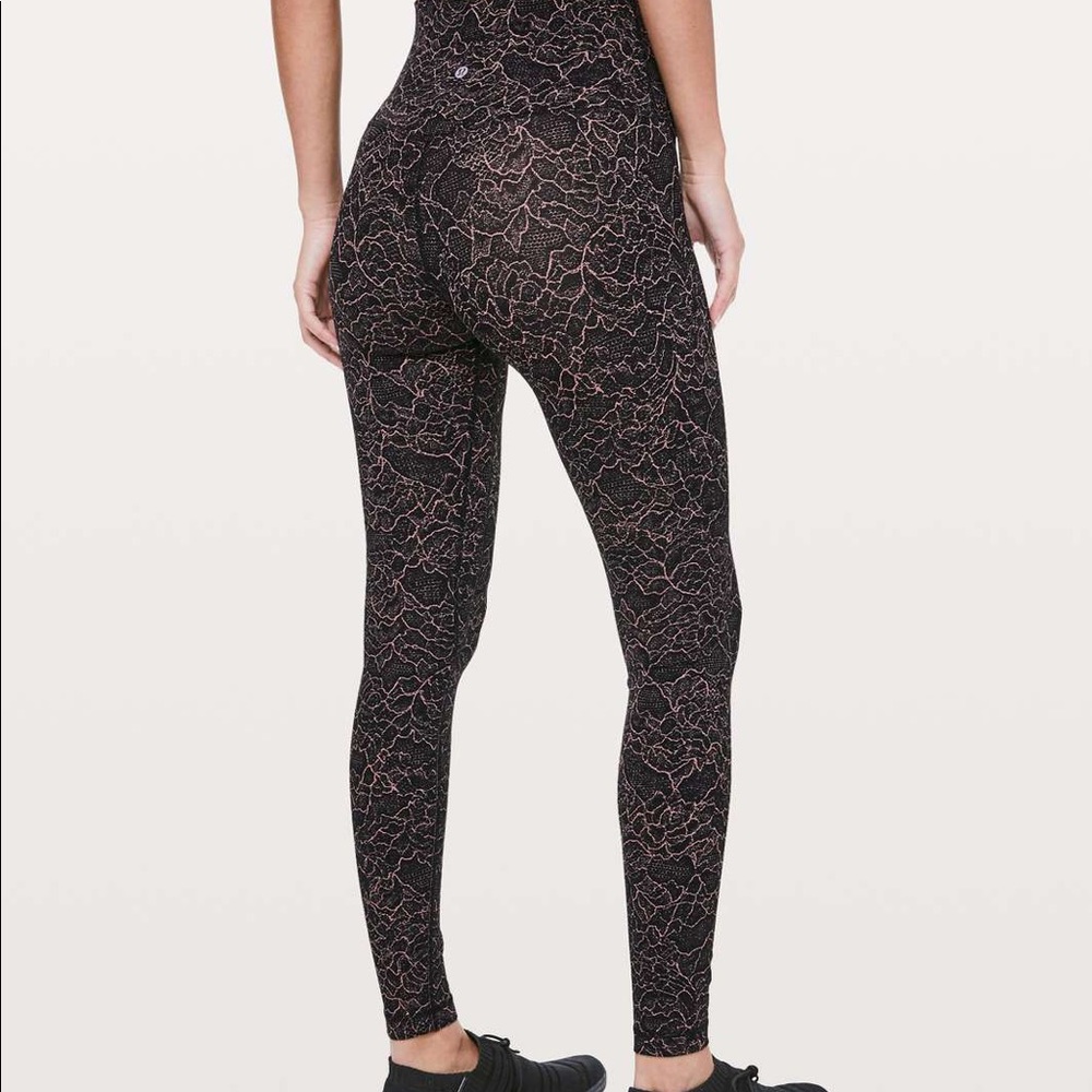 Lululemon Align 28” leggings in lacescape Spanish rose black